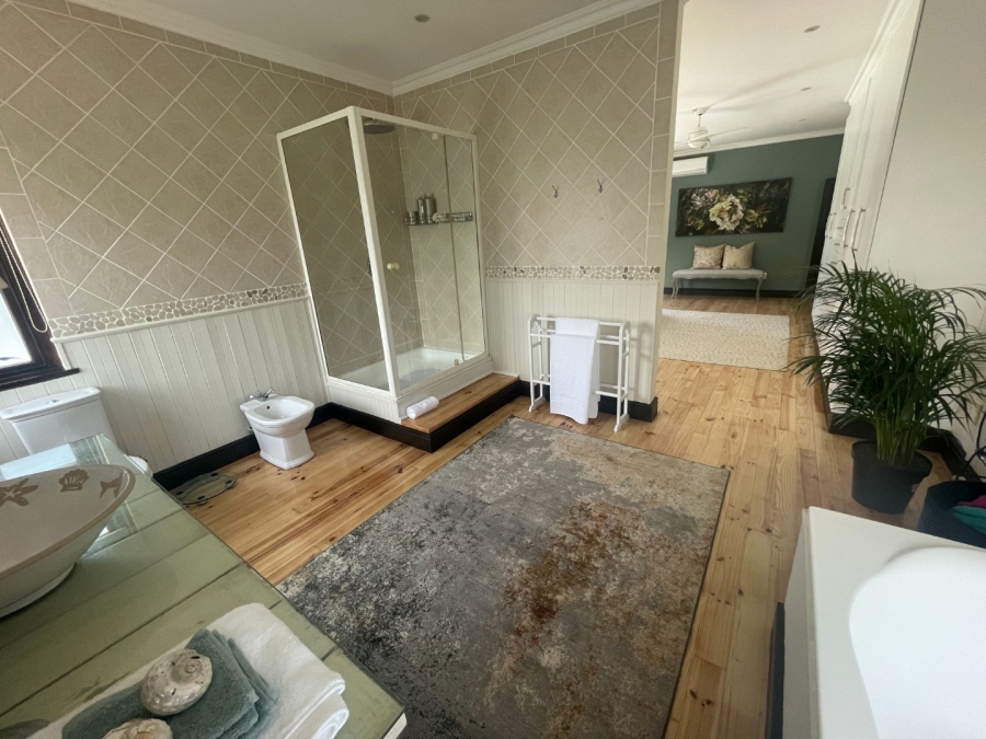 10 Bedroom Property for Sale in Wilderness Central Western Cape